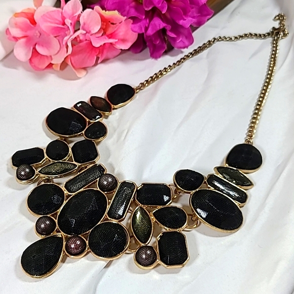 Jewelry - SALE!! Unique "Fishnet" Necklace